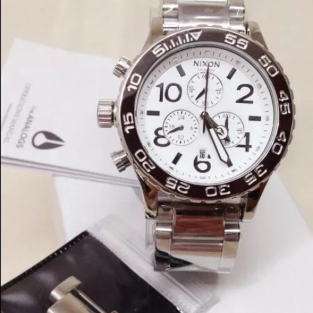 Nixon 42-20 Chrono High Polish Unisex Quartz Watch 42mm